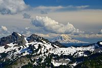 USA - Severozápad: Národní park Mount Rainier - výhled na Mount Adams