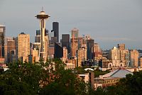 USA - Severozápad: Seattle z vyhlídky Kerry Park - západ slunce