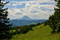 Türnitzké Alpy: výhled z vrcholové louky na Eisensteinu k Ötscheru