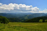 Türnitzké Alpy: výhled z vrcholové louky na Eisensteinu k Eiblu