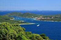 Chorvatsko: ostrov Lošinj - vyhlídka na ostrov Ilovik