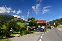 Rakousko: údolí Lesachtal, Maria Luggau - vjezd do kempu, Gasthof Luggau