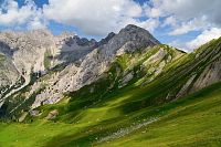 Rakousko: výhled na Lienzské Dolomity ze stezky ze Solecku na Riebenkofel