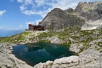 Rakousko: Lienzské Dolomity -  jezero Laserzsee a chata Karlsbader Hütte
