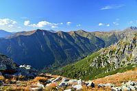 Slovensko - Vysoké Tatry: pohled z Krivánskeho hrbu do Kôprove doliny