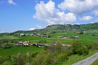 Slovensko - Podpoľaní, Hriňovské lazy, vzadu Javorinka