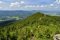 Šumava: Ostrý (Osser), výhled k Malému Ostrému