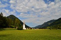 Slovinsko - Julské Alpy: kostelík Sveti Klemen u Mojstrany