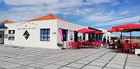 Azorské ostrovy: restaurace Clube Naval v São Roque do Pico na ostrově Pico