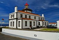 Azorské ostrovy - ostrov São Miguel: maják Farol da Ponta da Ferraria