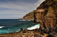 Azorské ostrovy - ostrov São Miguel: Ponta da Ferraria - výhled na skaliska