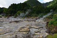 Azorské ostrovy - ostrov São Miguel: Furnas - geotermální lokalita s výrobou cozida