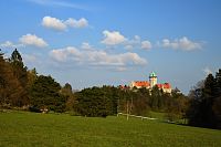 Slovensko - Malé Karpaty: zámek Smolenice