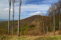 Slovensko - Považský Inovec: Ostrý vrch / Vtáčí vŕštek z modré turistické stezky na bočním hřebenu