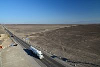 Peru - výhled na planinu Nazca z rozhledny