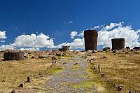 Peru - historické pohřebiště Sillustani