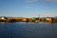 Peru - jezero Titicaca, plovoucí ostrovy Uros