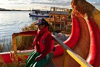 Peru - jezero Titicaca, plovoucí ostrovy Uros