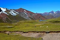 Peru - pěší stezka k Duhovým horám