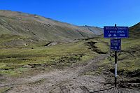 Peru - pěší stezka k Duhovým horám