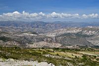 Peru - krajina mezi městy Ayacucho a Huancayo