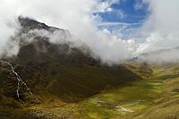 Peru - pohoří Huaytapallana, stezka ze sedla Abra Huaytapallana k laguně Carhuacocha