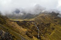 Peru - pohoří Huaytapallana, stezka ze sedla Abra Huaytapallana k laguně Carhuacocha