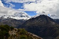 Peru - Národní park Huascarán, výhled ze silnice Punta Olimpica na Huascarán