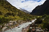 Peru - Národní park Huascarán, silnice Punta Olimpica, řeka Rio Chacapata