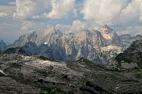 Slovinsko - Julské Alpy: hřeben Štapce – Vrata, výhled od Malé Zelnarice