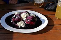 Šumava: Modrava, borůvkové knedlíky se žahourem