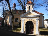 Kostel a kapĺe