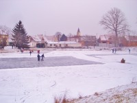 zima 2011, bruslení na rybníku Za pastouškou