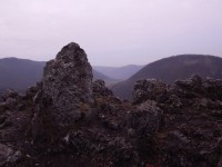 Jánošíkova skala, Kysacký hrad, Kysacká jaskyňa