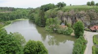 pohled z ochozu hradu Kost na Bílý rybník