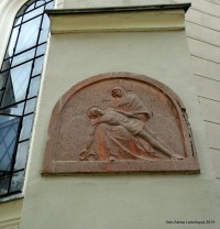 reliéf na zadní stěně kostela sv.Ondreja