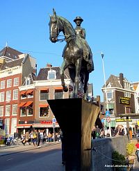 Jezdecká socha - královna Wilhelmina Nizozemská
