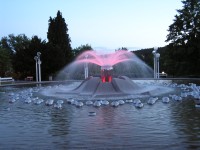Zpívající fontána po 21 hod. (6/2016)