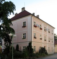 Budova Staré školy v Nových Hradech