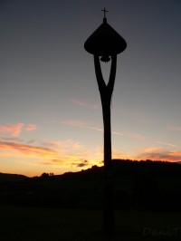 zvonička za podzimního svítání (2012)