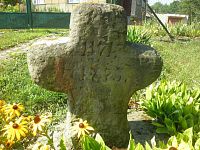 Smírčí kříž v obci Doubravice