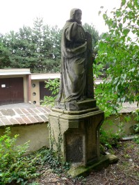 pomník ze zrušeného hřbitova