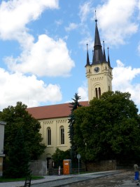 kostel stojí v ulici Jana Karafiáta