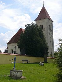 Krteň - kostel