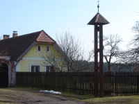 osada Větrov se zvoničkou