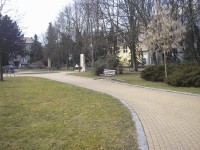 Město zároveň nechalo za přibližně 800 000 korun zrekonstruovat celé prostranství. Na památník i obnovu parku získalo státní dotaci. 