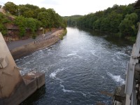 Pohled z přehrady na řeku