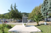 Ulcinj (albánsky Ulqin) je město na jihu Černé Hory, 