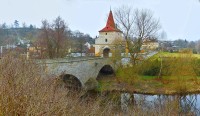 Stříbro – kamenný most s mostní bránou