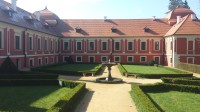 Palác princů v zámecké zahradě